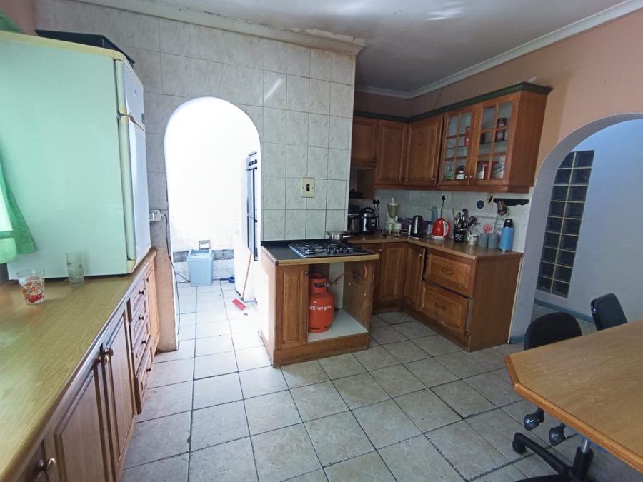 6 Bedroom Property for Sale in Klawer Western Cape